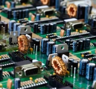 4 Reasons to Outsource Your PCB Assembly